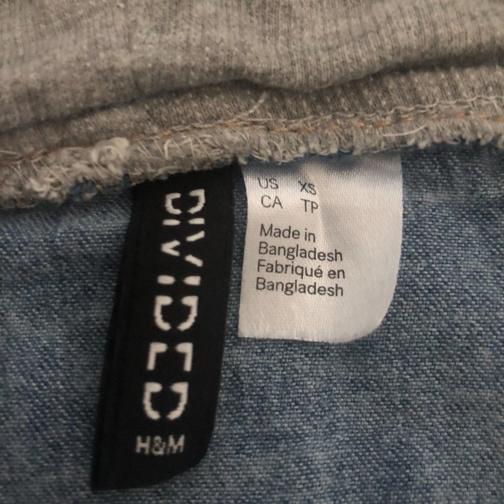 H&M Oversized Button Cover Up - Picture 3 of 3